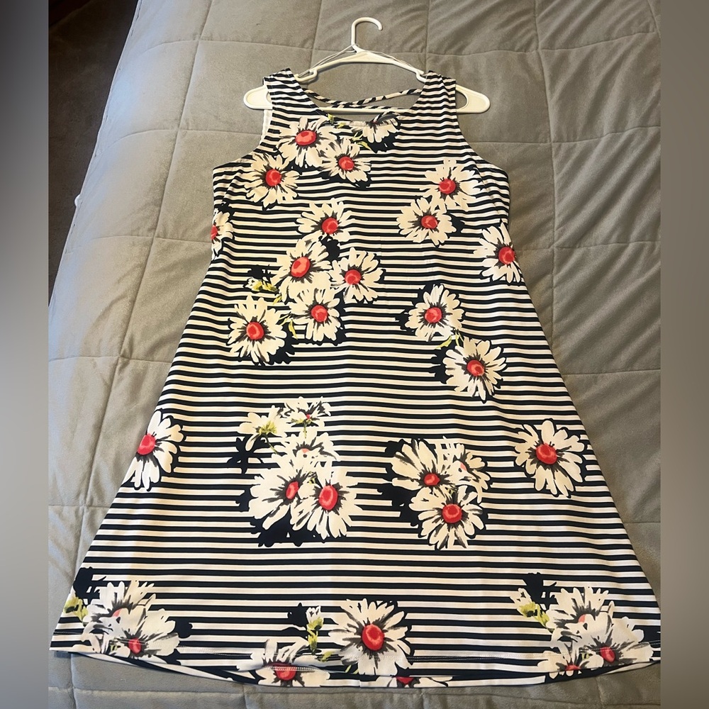 EUC Navy blue/white striped w/white flowers A-line dress - size XL